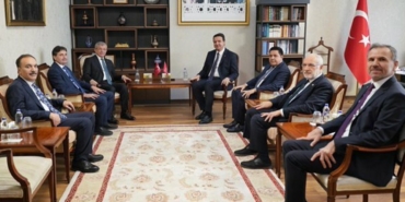 Ahmet Davutoğlu’ndan DEVA ve Saadet Ziyareti