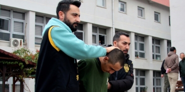 Borç Faizini Ödeyemeyen Genç, Arkadaşını Bıçakladı