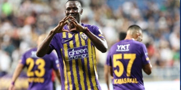 Eyüpspor, Mame Thiam ile Yollarını Ayırdı!