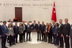 CHP’den Emekliler İçin ‘Nöbet’ Eylemi Sürüyor!
