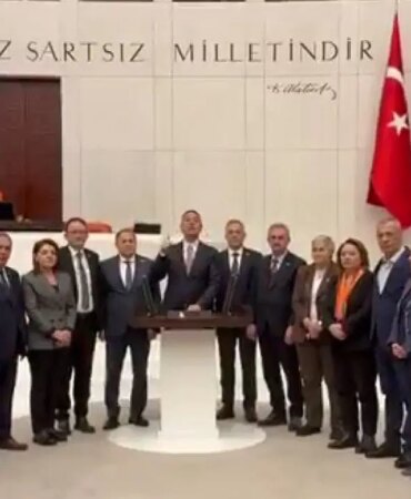 CHP’den Emekliler İçin ‘Nöbet’ Eylemi Sürüyor!