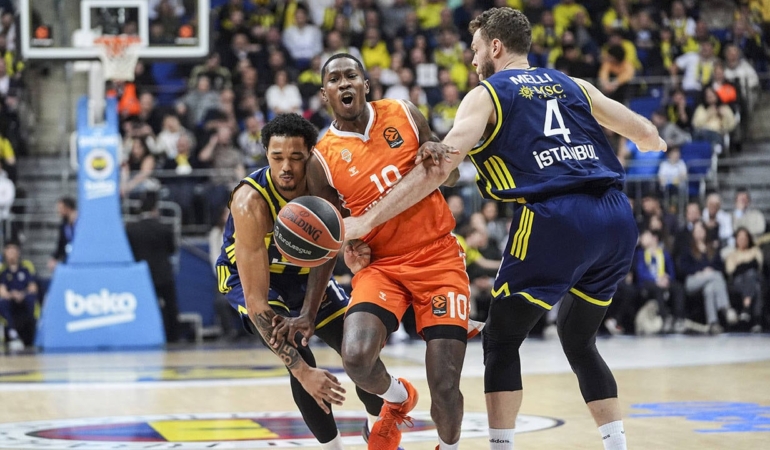 Fenerbahçe, Virtus Bologna ile Zorlu Maça Çıkıyor