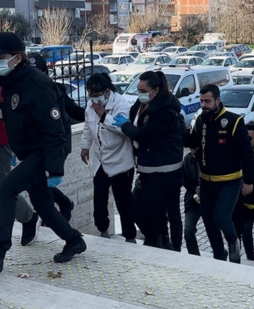 İzmir’de Fuhuş Operasyonunda 8 Kişi Tutuklandı!