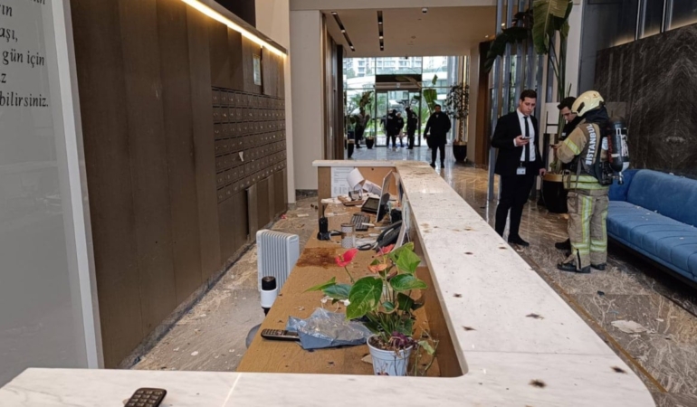Zeytinburnu’nda Patlayan Kargo Paketi: 3 Yaralı!