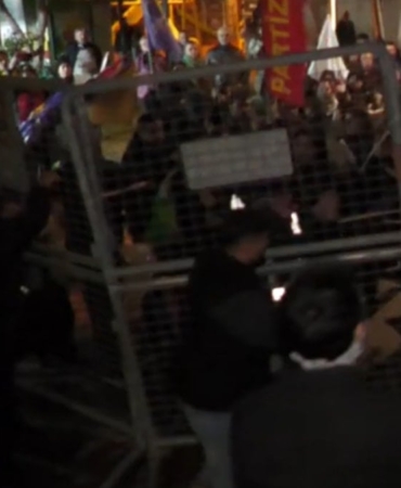 İzmir’de Barış İçin Yürüyüş, 6 Gözaltı!