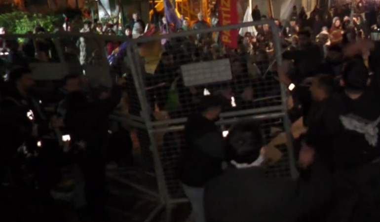 İzmir’de Barış İçin Yürüyüş, 6 Gözaltı!