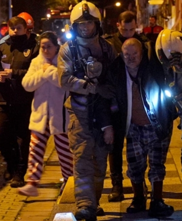 Acıbadem’de Yangın: 8 Yaralı, 1’i Ağır!