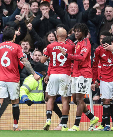 Manchester United, City’yi 2-0 ile geçti!