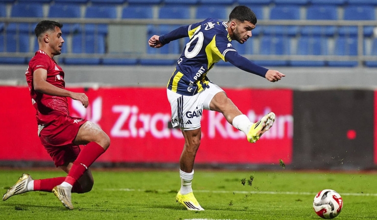 Oğuz Aydın Fenerbahçe’de Kalıyor!