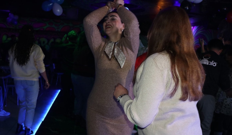 İranlı Turistler Van’da Yılbaşını Coşkuyla Kutladı