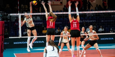 VakıfBank, Beşiktaş’ı 3-1 ile geçti! Galibiyet serisi sürüyor!