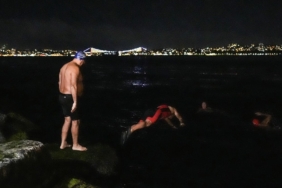 Sarayburnu’nda Yüzen Grupla Yeni Yıla Merhaba!