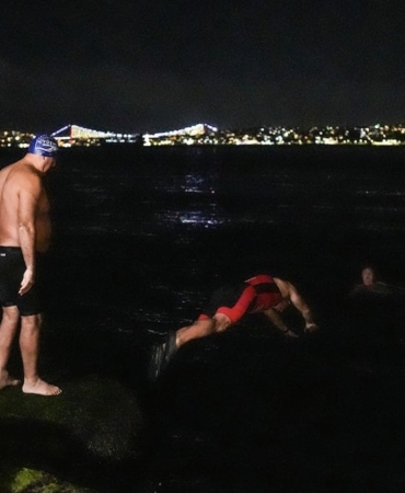 Sarayburnu’nda Yüzen Grupla Yeni Yıla Merhaba!