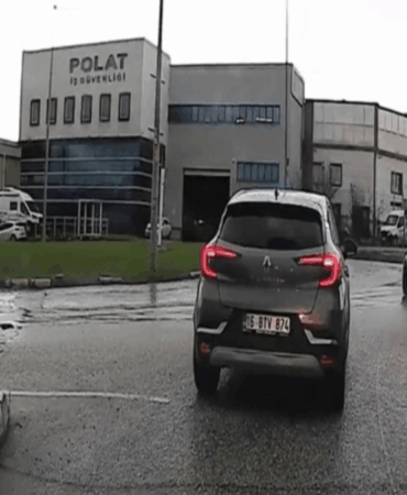 Drift Atan Sürücü Trafiği Tehlikeye Attı!