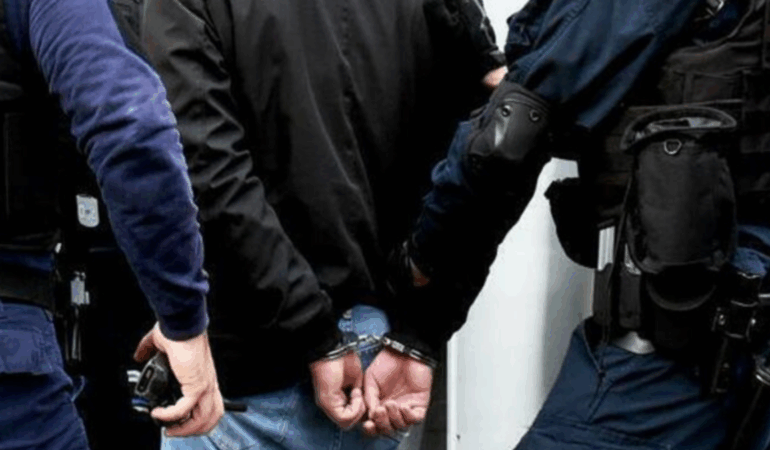 Yunanistan’da Aranan Türk Zanlı Yakalandı!