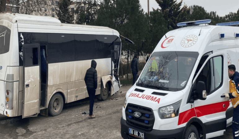 Çerkezköy’de Feci Kaza: 19 Yaralı!